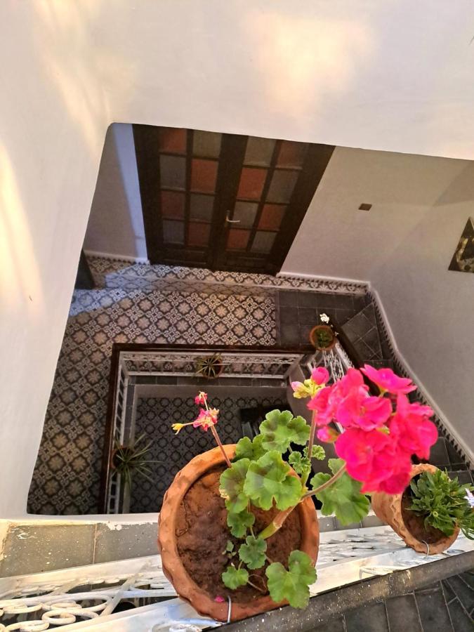 Hostel Dar Tamanart Marrakesh Exterior photo