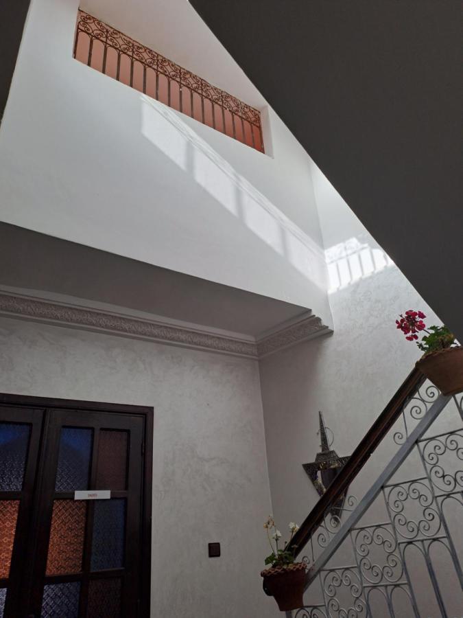Hostel Dar Tamanart Marrakesh Exterior photo